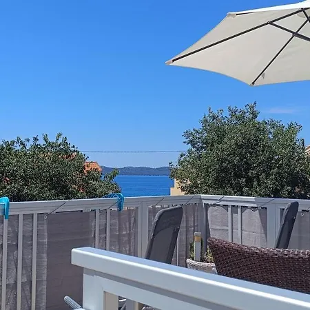 Apartman Apartmani Verde Zára