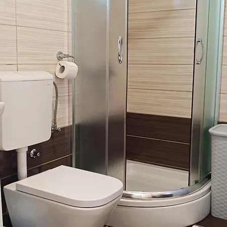 Apartman Apartmani Verde Zára